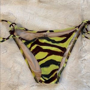 Victoria’s Secret String Cheeky Bikini Bottom